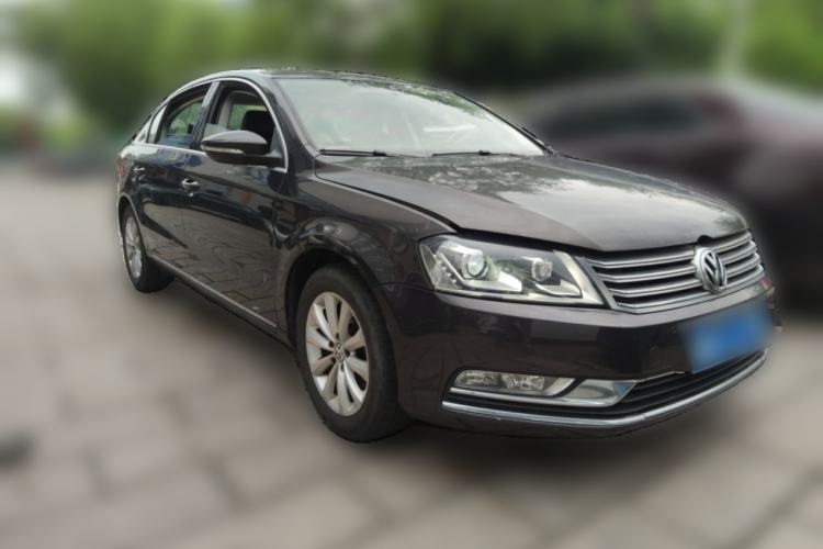 Used Volkswagen Magotan 2012 Revised 1.8TSI Luxury Version Front Right 45 Deg