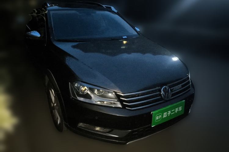 Used Volkswagen Magotan 2012 Travel Edition 2.0 TSI 4x4 Comfort Version Front Right 45 Deg