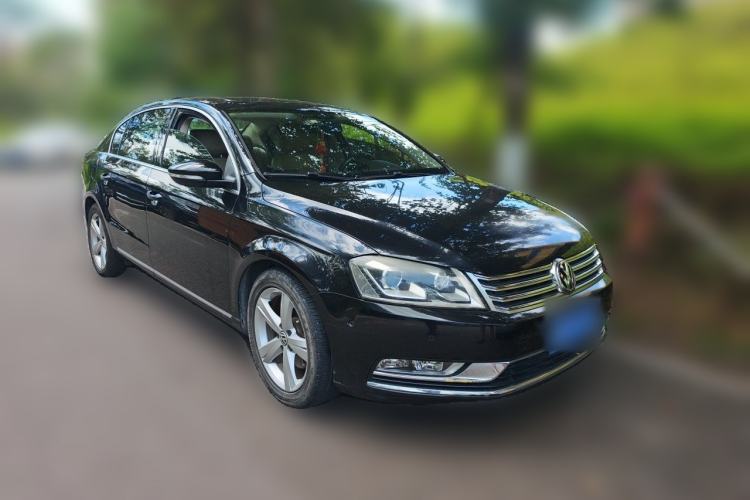 Used Volkswagen Magotan 2012 Revised Version 1.8TSI Leading Edition Front Right 45 Deg