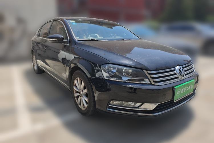 Used Volkswagen Magotan 2012 Revised Version 1.8TSI Leading Edition Front Right 45 Deg