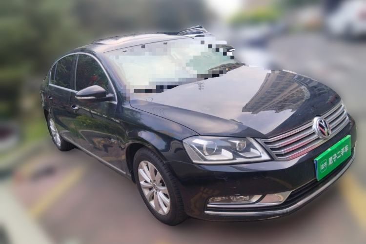 Used Volkswagen Magotan 2012 Revised Version 2.0 TSI Luxury Edition Front Right 45 Deg