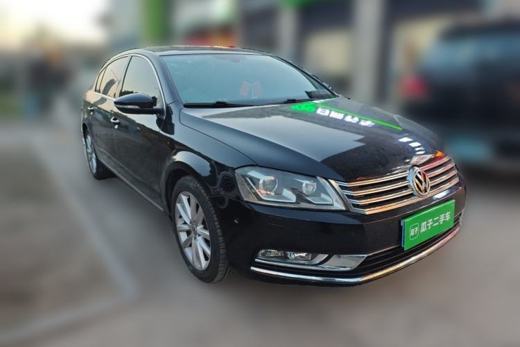 Used Volkswagen Magotan 2012 Facelift 1.8TSI Prestige Model Front Right 45 Deg