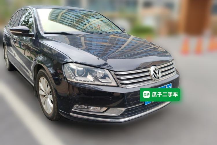 Used Volkswagen Magotan 2012 1.8TSI Luxury Model Front Right 45 Deg