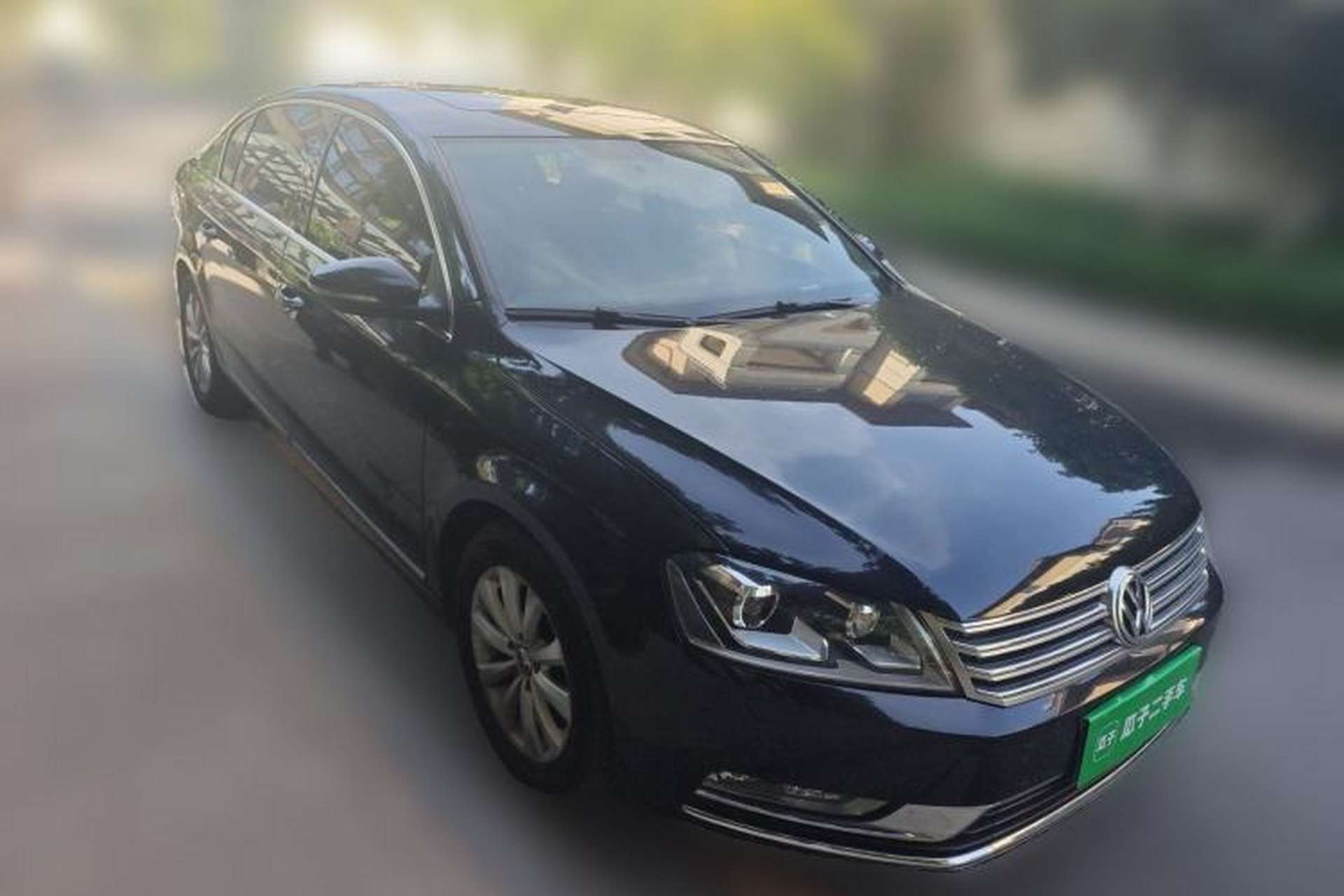 Used Volkswagen Magotan 2012 Revised Version 2.0 TSI Luxury Edition Front Right 45 Deg