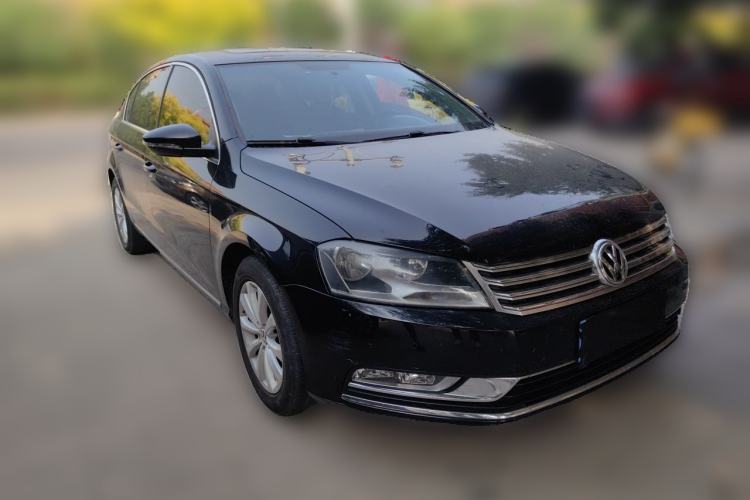 Used Volkswagen Magotan 2012 Revised Version 1.8TSI Leading Edition Front Right 45 Deg