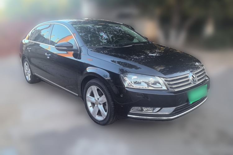 Used Volkswagen Magotan 2012 Revised Version 2.0 TSI Supreme Edition Front Right 45 Deg