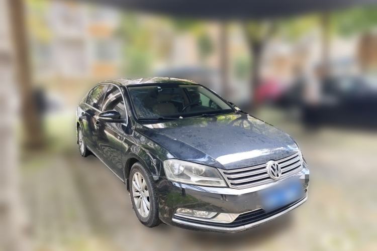 Used Volkswagen Magotan 2012 Revised Version 1.8TSI Leading Edition Front Right 45 Deg