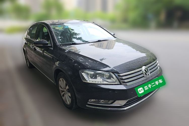 Used Volkswagen Magotan 2012 Revised Version 2.0 TSI Luxury Edition Front Right 45 Deg