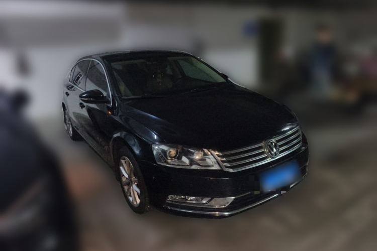 Used Volkswagen Magotan 2012 1.8TSI Prestige Model Front Right 45 Deg