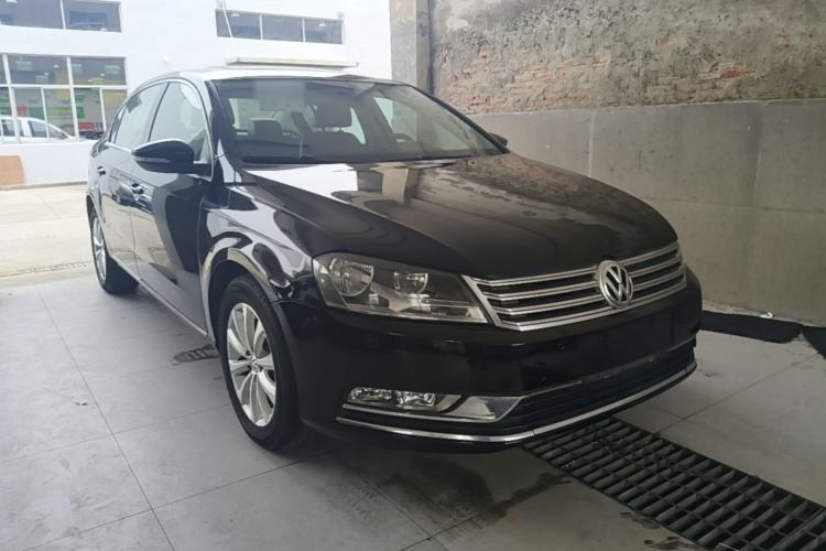 Used Volkswagen Magotan 2012 Revised Version 1.8TSI Leading Edition Front Right 45 Deg