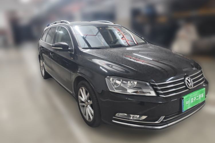 Used Volkswagen Magotan 2012 Travel Edition 2.0 TSI Comfort Version Front Right 45 Deg