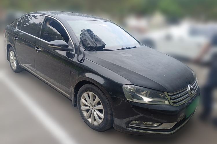 Used Volkswagen Magotan 2012 Revised Version 1.8TSI Leading Edition Front Right 45 Deg