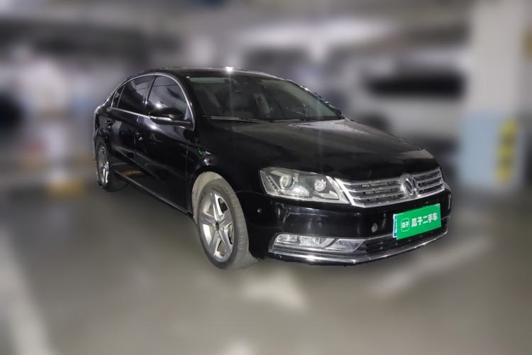 Used Volkswagen Magotan 2012 2.0 TSI Ultimate Edition Front Right 45 Deg