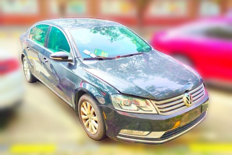 Used Volkswagen Magotan 2012 Revised 1.8TSI Luxury Version Front Right 45 Deg