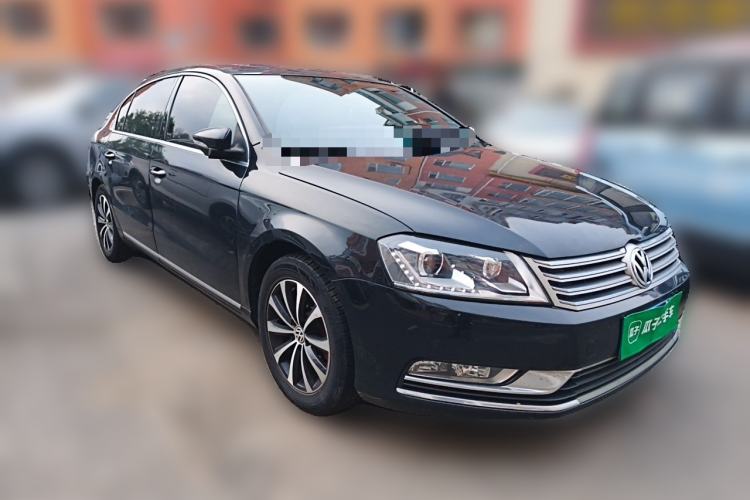 Used Volkswagen Magotan 2012 1.8TSI Luxury Model Front Right 45 Deg