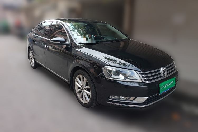 Used Volkswagen Magotan 2012 1.8TSI Prestige Model Front Right 45 Deg