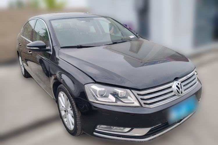 Used Volkswagen Magotan  Front Right 45 Deg