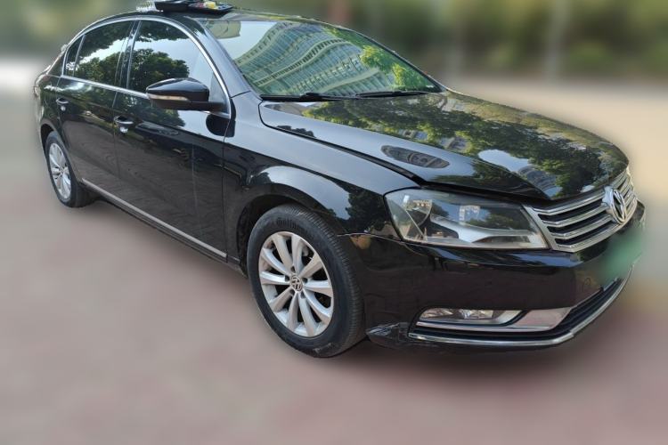 Used Volkswagen Magotan 2012 Revised Version 1.8TSI Leading Edition Front Right 45 Deg
