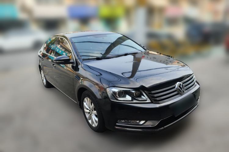 Used Volkswagen Magotan 2012 Revised 1.8TSI Luxury Version Front Right 45 Deg
