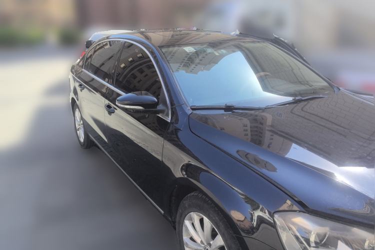 Used Volkswagen Magotan 2012 Revised Version 1.8TSI Leading Edition Front Right 45 Deg