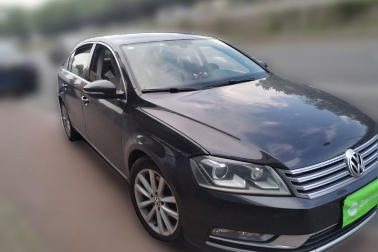 Used Volkswagen Magotan 2012 Revised Version 2.0 TSI Luxury Edition Front Right 45 Deg