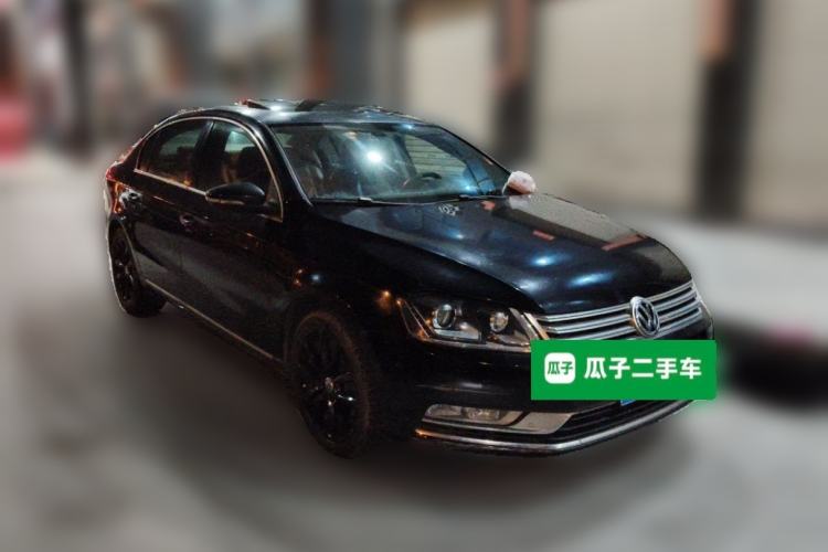 Used Volkswagen Magotan 2012 Facelift 1.8TSI Prestige Model Front Right 45 Deg