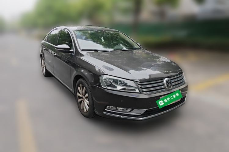 Used Volkswagen Magotan 2012 Revised Version 1.8TSI Leading Edition Front Right 45 Deg