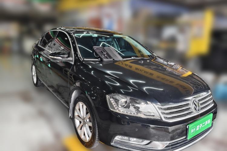 Used Volkswagen Magotan 2012 1.8TSI Prestige Model Front Right 45 Deg