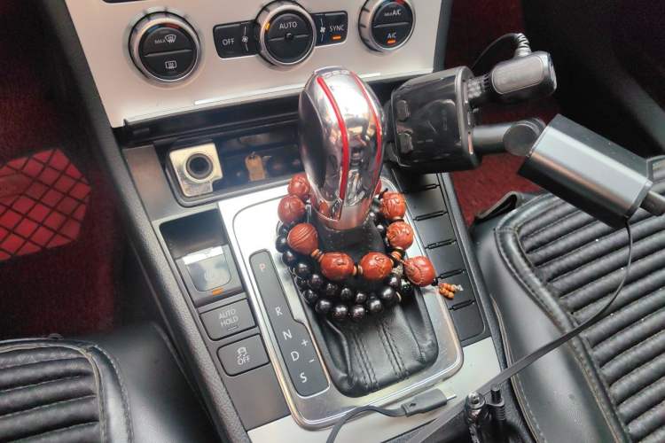 Used Volkswagen Magotan 2012 Revised Version 2.0 TSI Luxury Edition Gear Lever