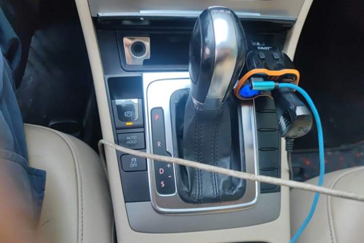 Used Volkswagen Magotan 2012 1.4TSI Comfort Edition Gear Lever