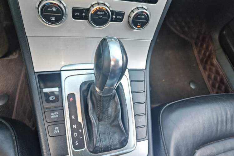 Used Volkswagen Magotan 2012 1.8TSI Luxury Model Gear Lever