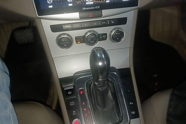 Used Volkswagen Magotan 2012 Facelift 2.0 TSI Prestige Model Gear Lever