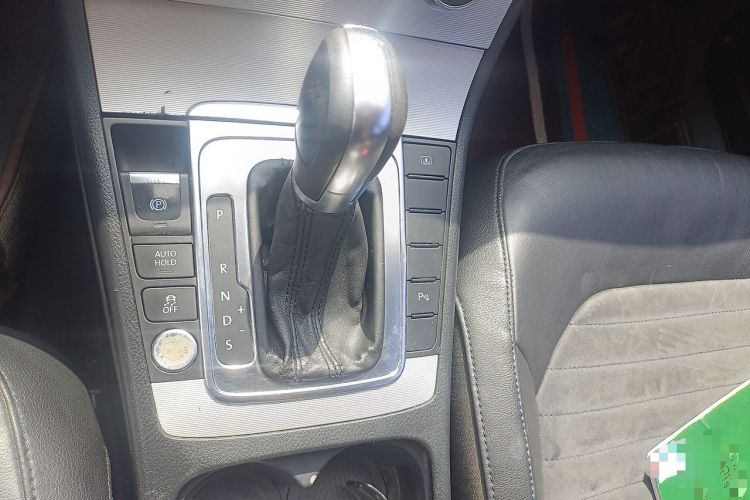 Used Volkswagen Magotan 2012 1.8TSI Prestige Model Gear Lever