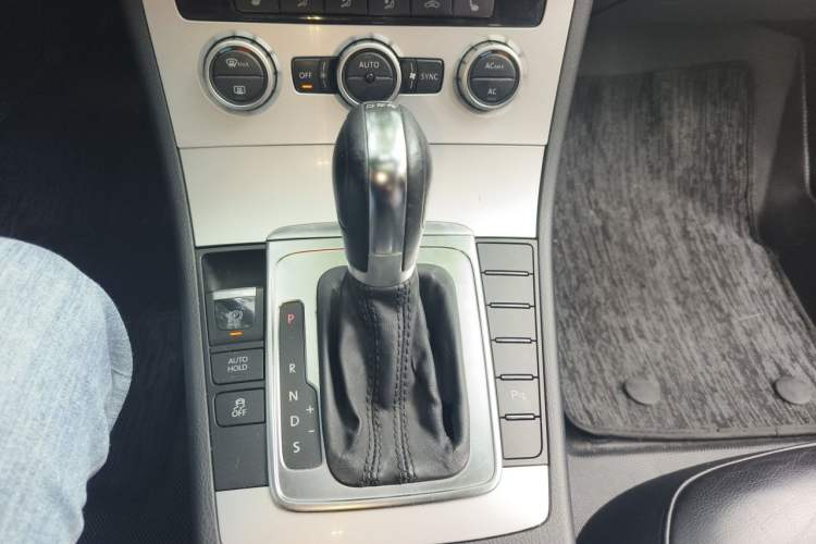 Used Volkswagen Magotan 2012 Revised 1.8TSI Luxury Version Gear Lever