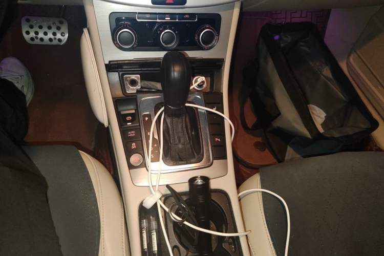 Used Volkswagen Magotan 2012 1.8TSI Comfort Model Gear Lever