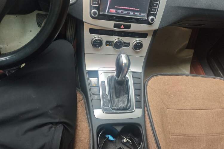 Used Volkswagen Magotan 2012 Revised 1.4 TSI Luxury Version Gear Lever