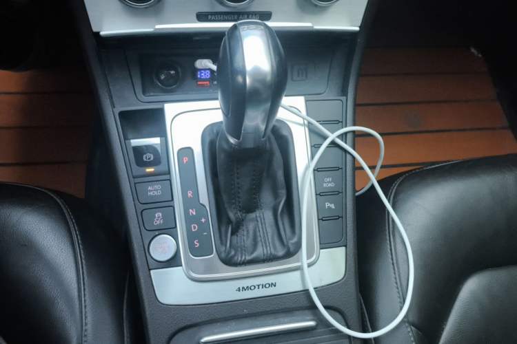 Used Volkswagen Magotan 2012 Travel Edition 2.0 TSI 4x4 Comfort Version Gear Lever