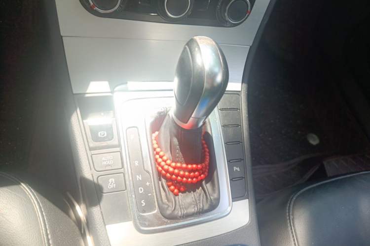 Used Volkswagen Magotan 2012 Revised Version 1.8TSI Leading Edition Gear Lever