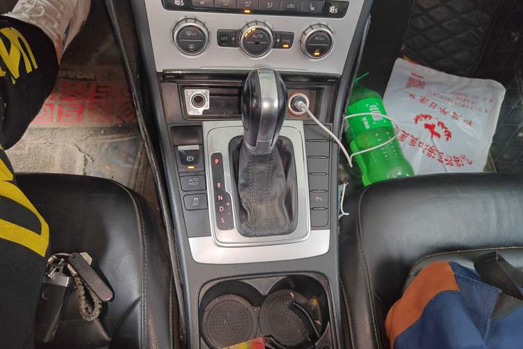 Used Volkswagen Magotan 2012 Revised 1.8TSI Luxury Version Gear Lever