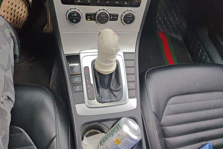 Used Volkswagen Magotan 2012 Revised 1.8TSI Luxury Version Gear Lever