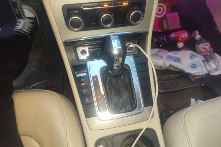 Used Volkswagen Magotan 2012 1.4TSI Comfort Edition Gear Lever