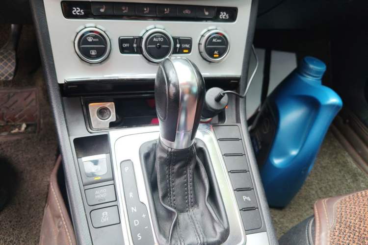 Used Volkswagen Magotan 2012 1.8TSI Luxury Model Gear Lever