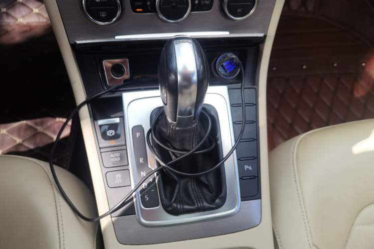 Used Volkswagen Magotan 2012 1.8TSI Luxury Model Gear Lever