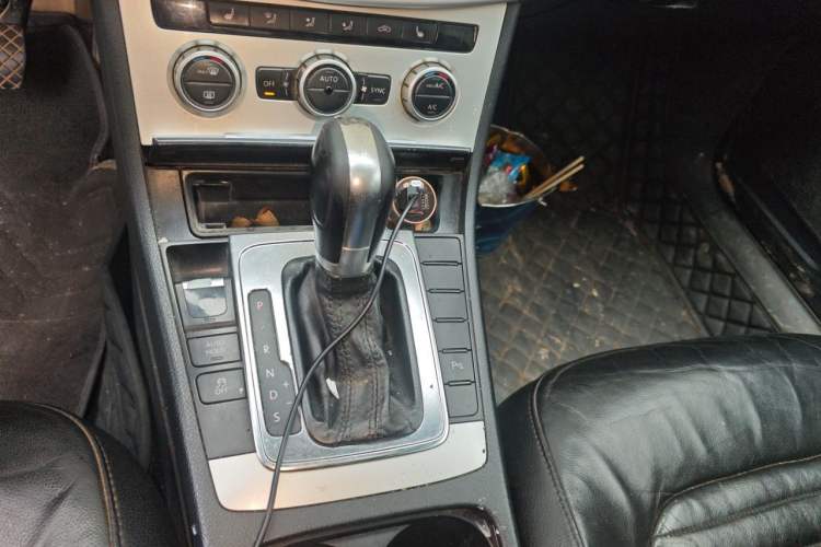 Used Volkswagen Magotan 2012 Revised 1.8TSI Luxury Version Gear Lever
