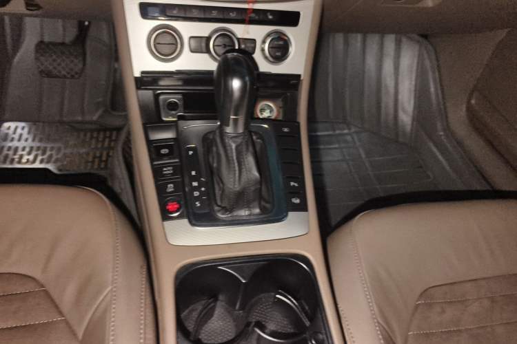 Used Volkswagen Magotan 2012 1.8TSI Prestige Model Gear Lever
