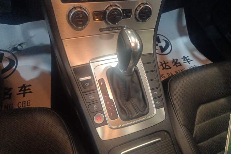 Used Volkswagen Magotan 2012 Travel Edition 2.0 TSI Luxury Version Gear Lever