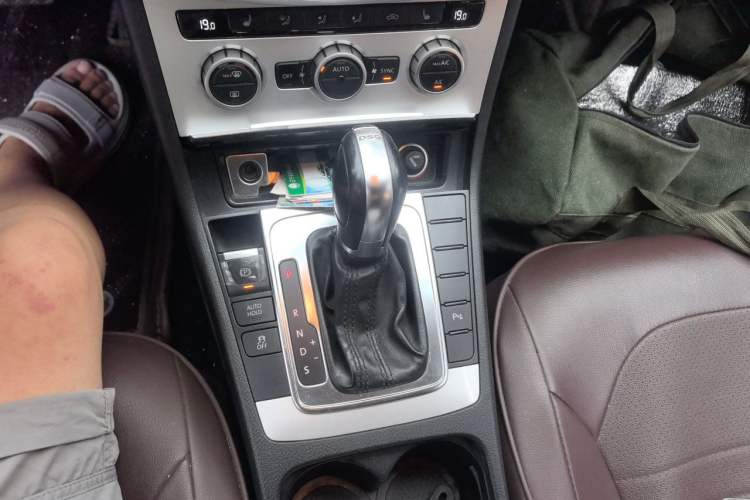 Used Volkswagen Magotan 2012 Revised 1.8TSI Luxury Version Gear Lever