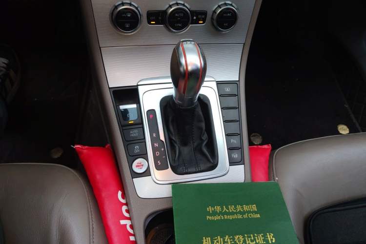 Used Volkswagen Magotan 2012 Facelift 1.8TSI Prestige Model Gear Lever