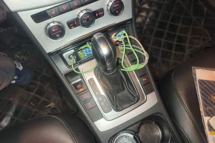 Used Volkswagen Magotan 2012 Revised Version 2.0 TSI Luxury Edition Gear Lever