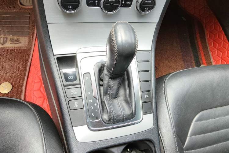 Used Volkswagen Magotan 2012 1.8TSI Luxury Model Gear Lever
